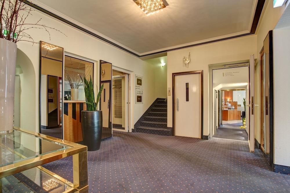 Trip Inn Hotel Esplanade, Duesseldorf Exterior photo