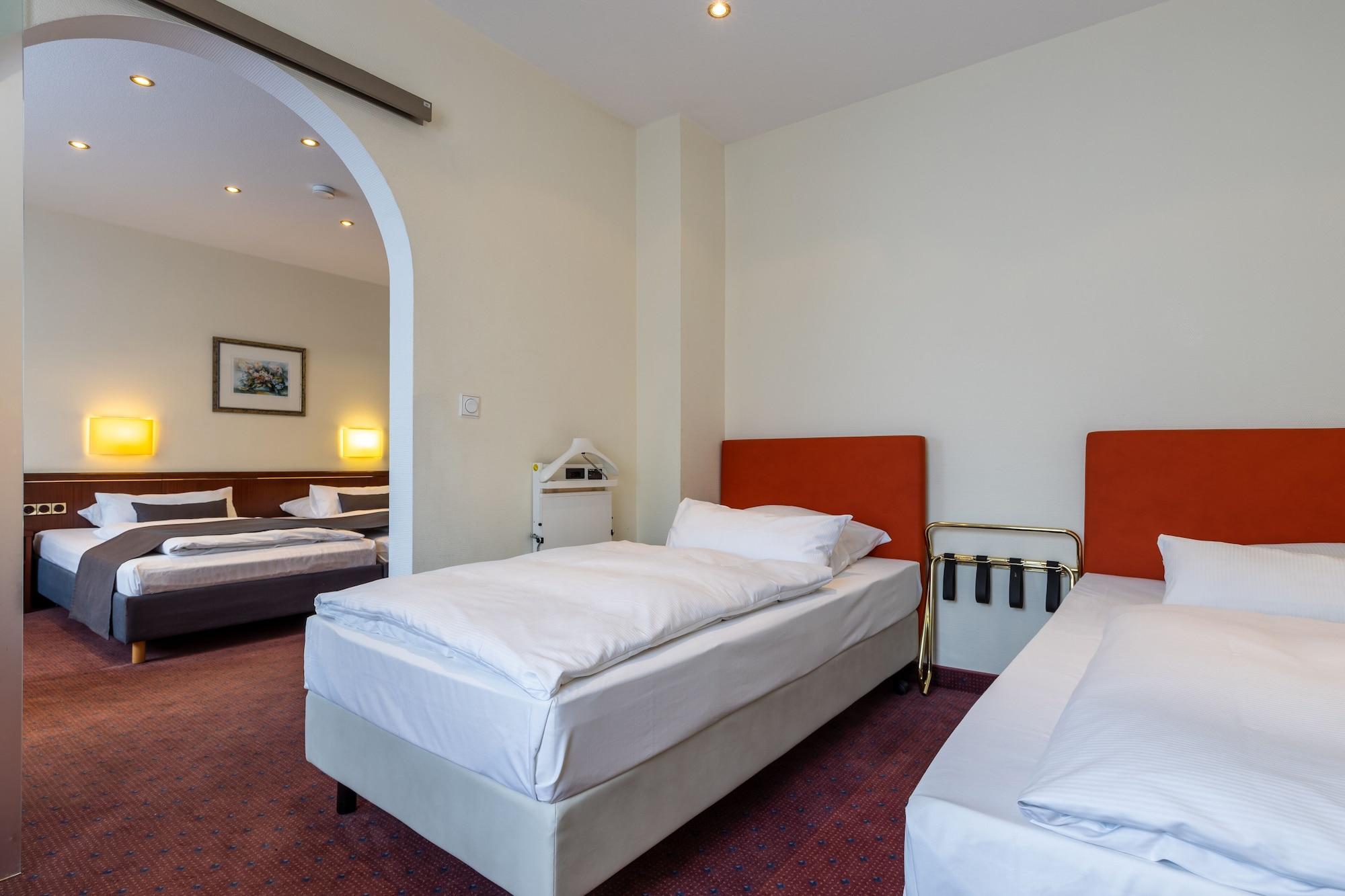 Trip Inn Hotel Esplanade, Duesseldorf Exterior photo