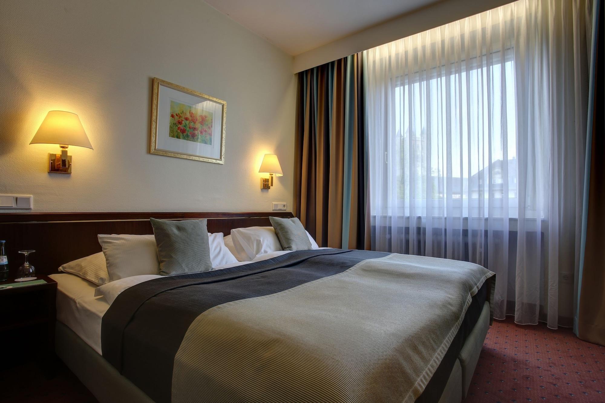 Trip Inn Hotel Esplanade, Duesseldorf Exterior photo