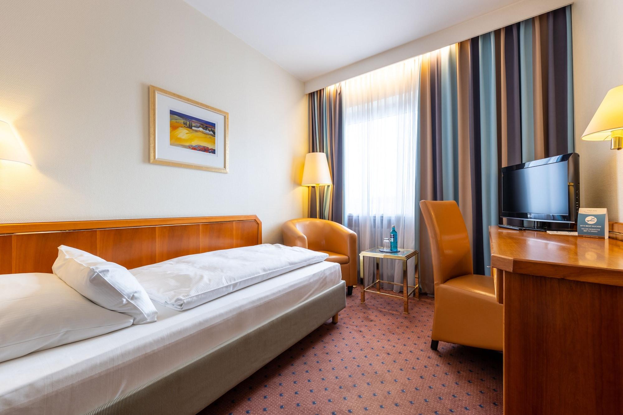 Trip Inn Hotel Esplanade, Duesseldorf Exterior photo